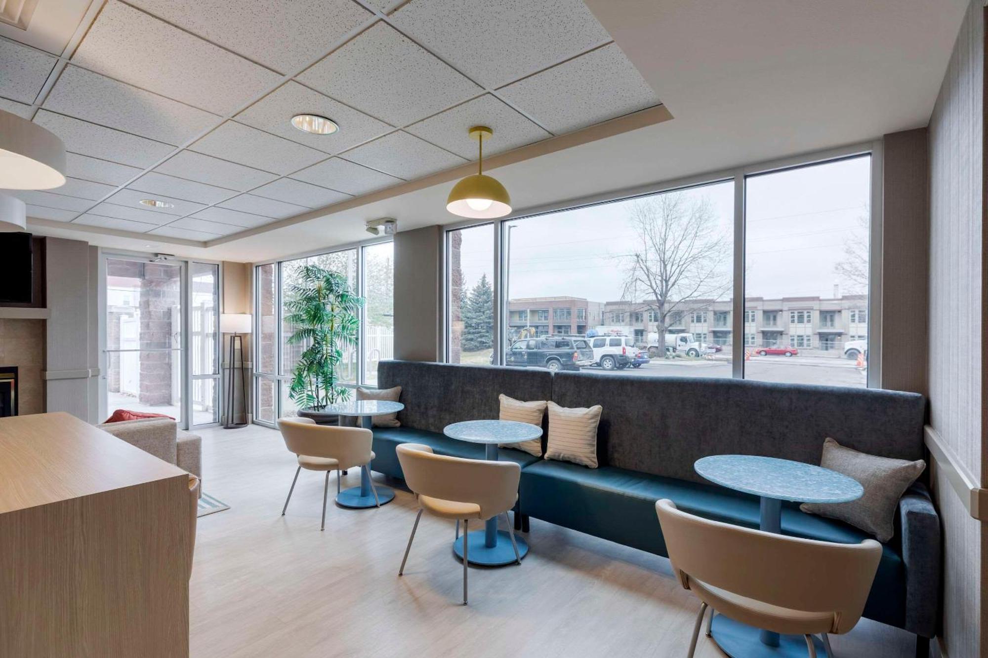 Comfort Inn & Suites Боулдер Экстерьер фото